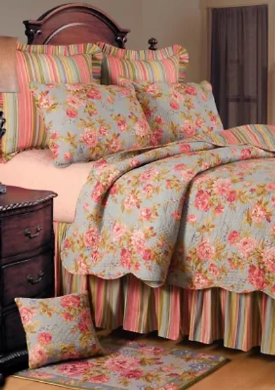 Clara's Blue Rose Quilt Set