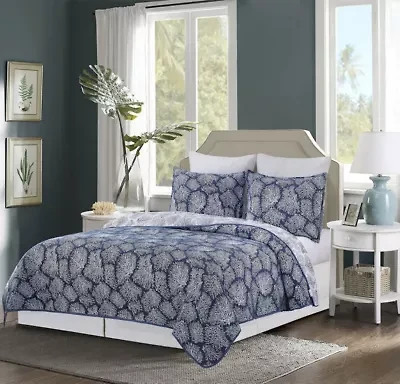 Blue Coral Jaquard Full/Queen 3-Piece Quilt Set