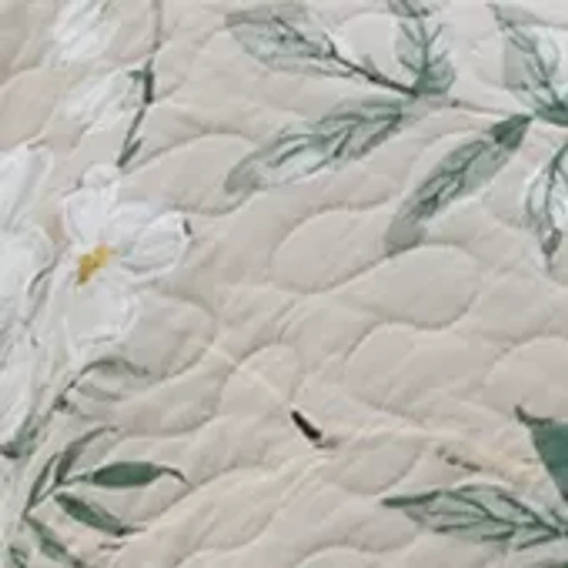 Daphne Blooms Quilt Set