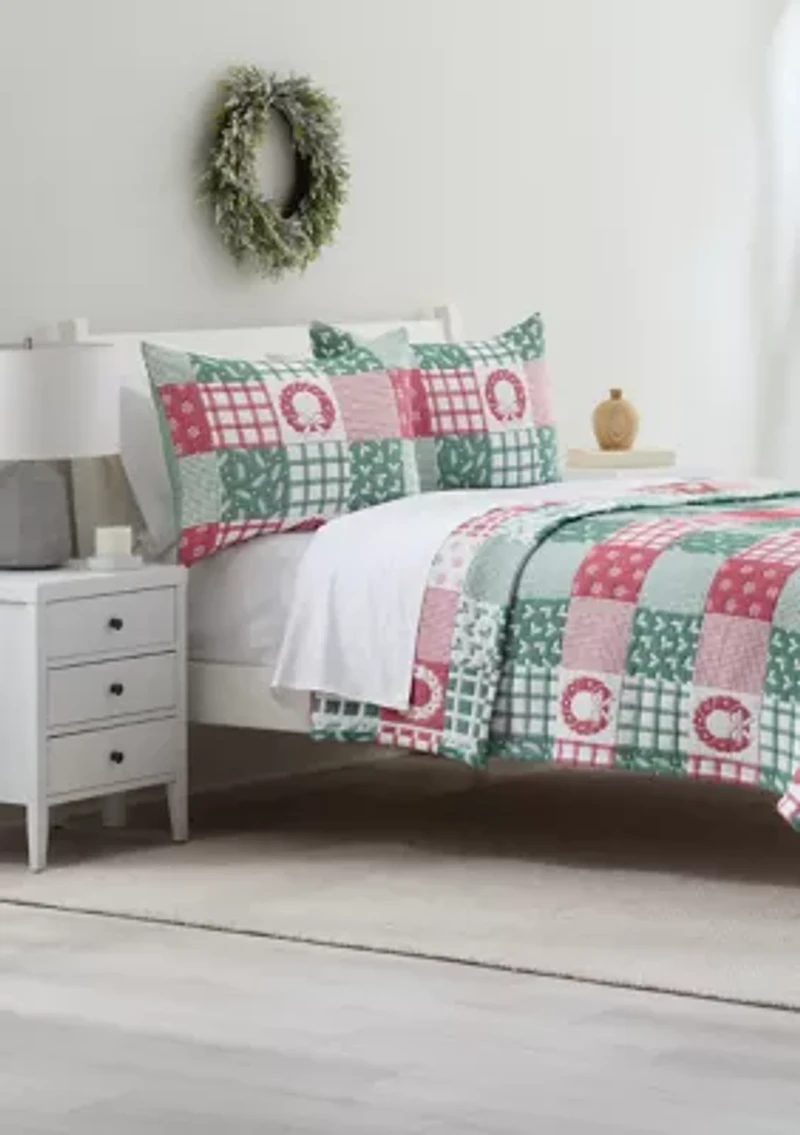 Holiday Patchwork 3-Piece Quilt Set