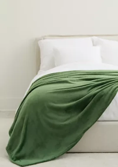 Solid Plush Blanket