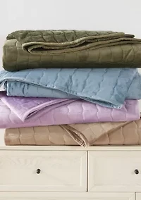 Velvet Box Stitched Quilt Set