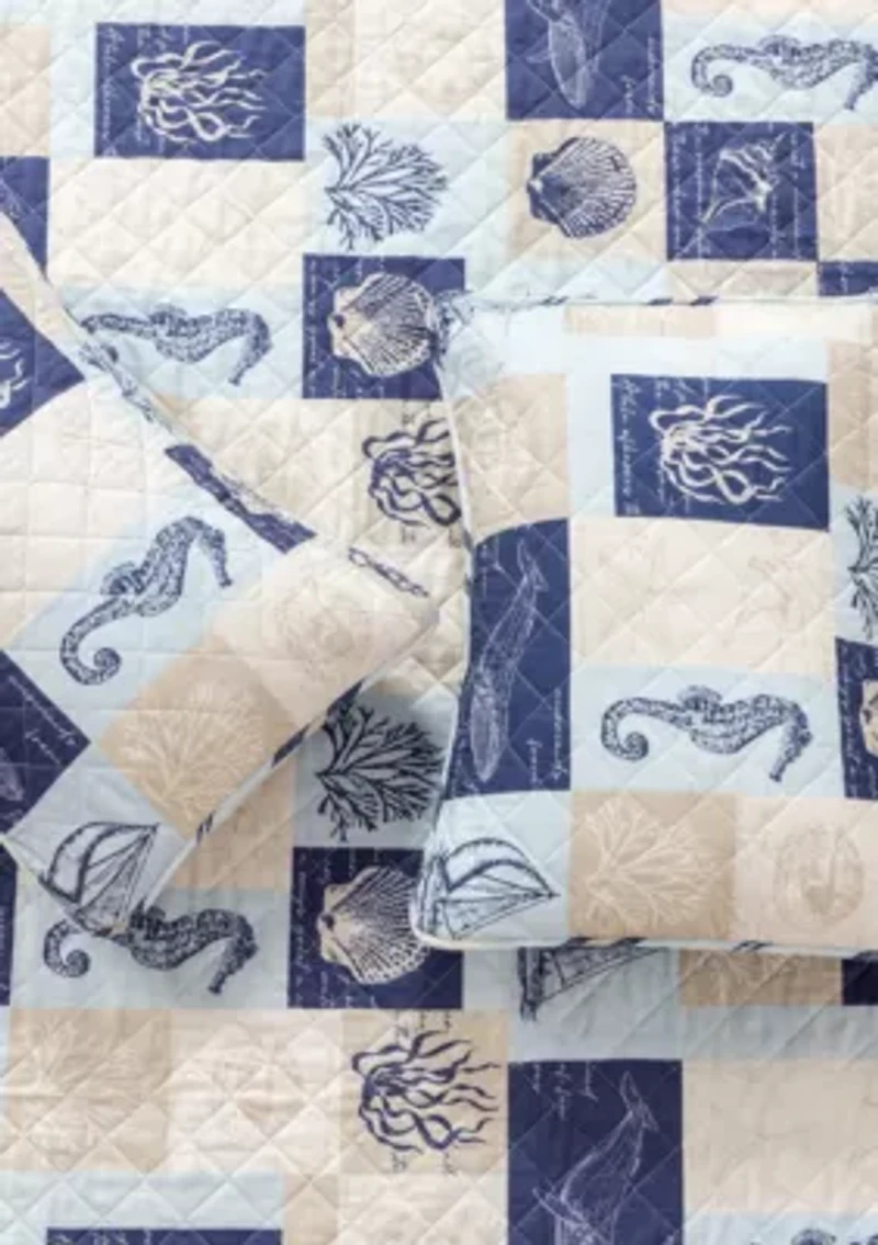 Coastal-Themed Patchwork Quilt Set