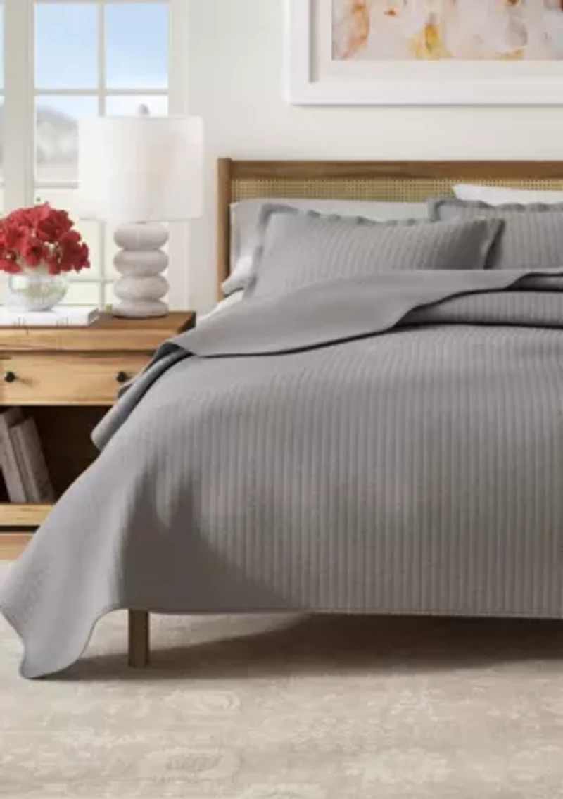 Solid Stitched Quilt Set