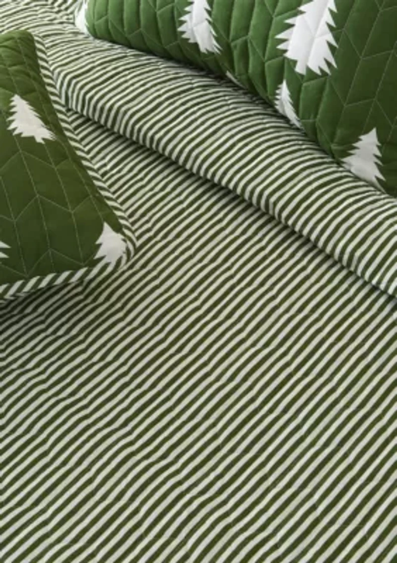 Little Trees Lodge Quilt Set