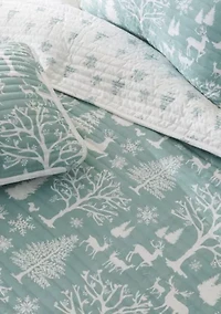 Winter-Themed Microfiber Quilt Set with Shams