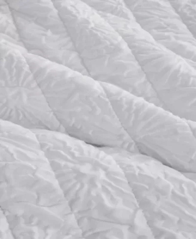 Floral Textured Quilt Set With Shams