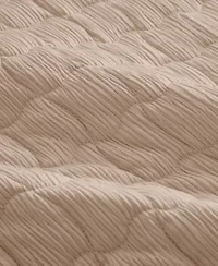 Gauze-Like Wave Stitched Quilt Set With Shams