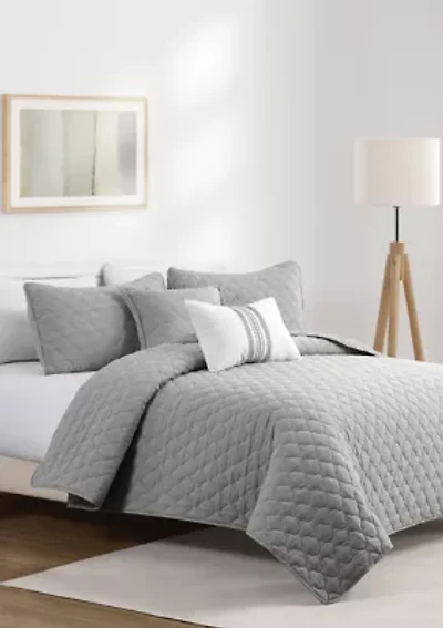 Bathal 5 Piece Quilt Set