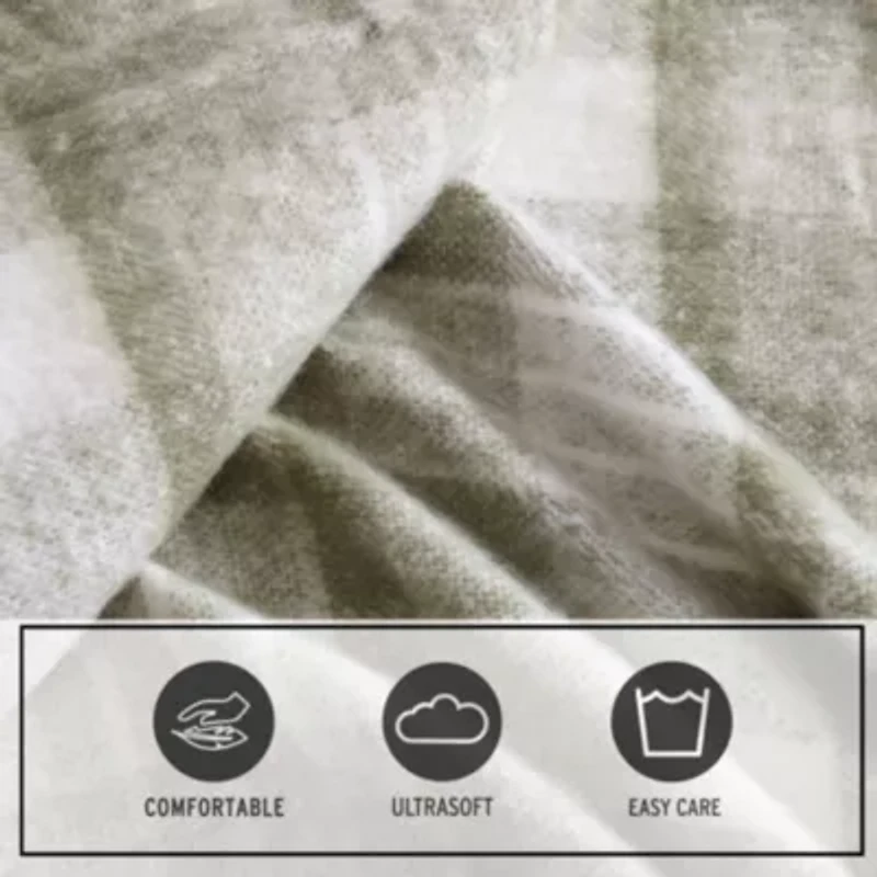 Hearthstone Plaid Microfiber Throw