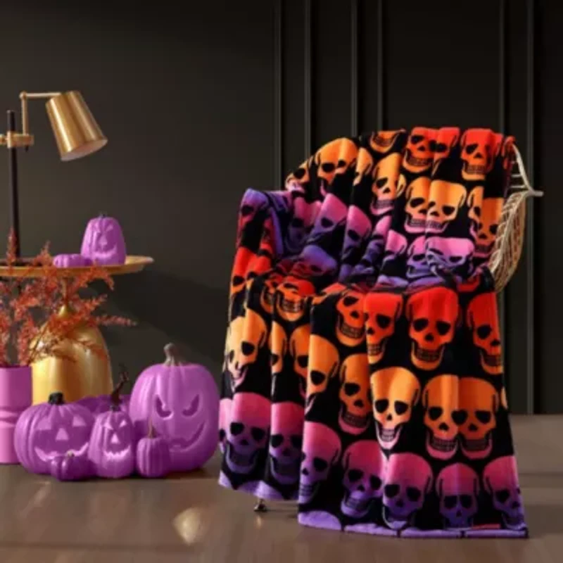 Skull Ombre Microfiber Throw Blanket