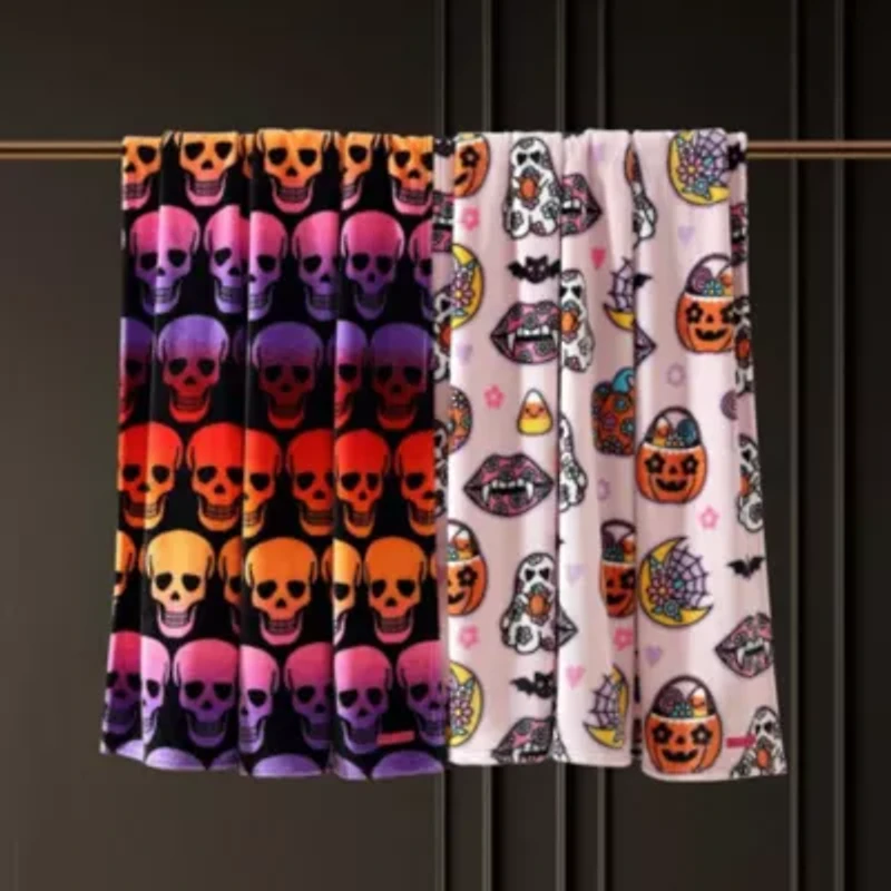 Skull Ombre Microfiber Throw Blanket