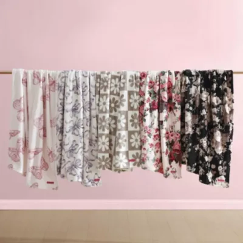 Ballet Bows Microfiber Throw Blanket