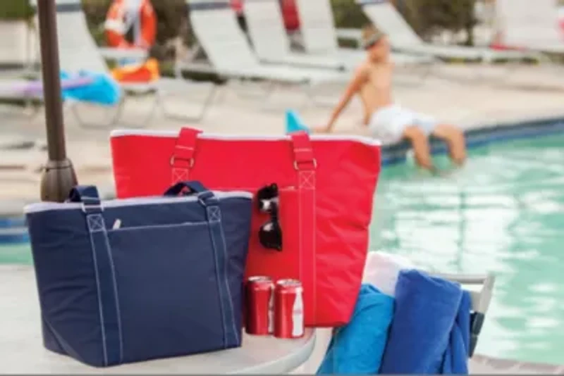 Disney NFL Cobrand Mickey Mouse & Chicago Bears Topanga Cooler Tote Bag