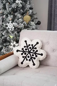18" x 17" Onyx Snowflake Shaped Throw Pillow