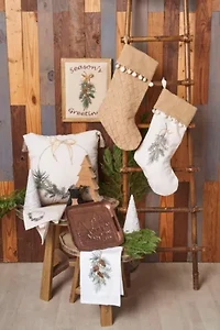 18" x 18" Pinecone Wreath Throw Pillow