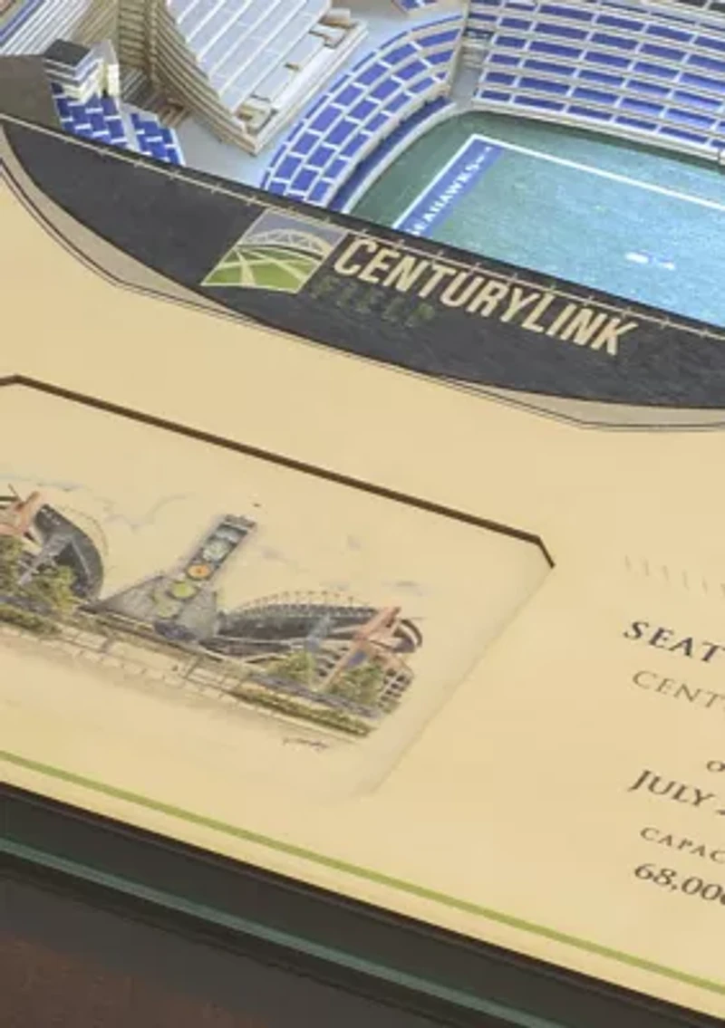 YouTheFan NFL Seattle Seahawks 25-Layer StadiumViews Lighted End Table - CenturyLink Field