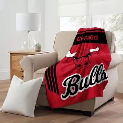 NBA Officially Licenced Chicago Bulls 46" x 60" Microfiber Throw Blanket