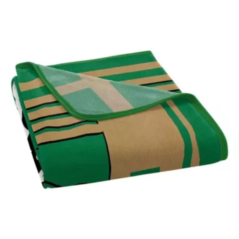 NBA Officially Licenced Boston Celtics 46" x 60" Microfiber Throw Blanket