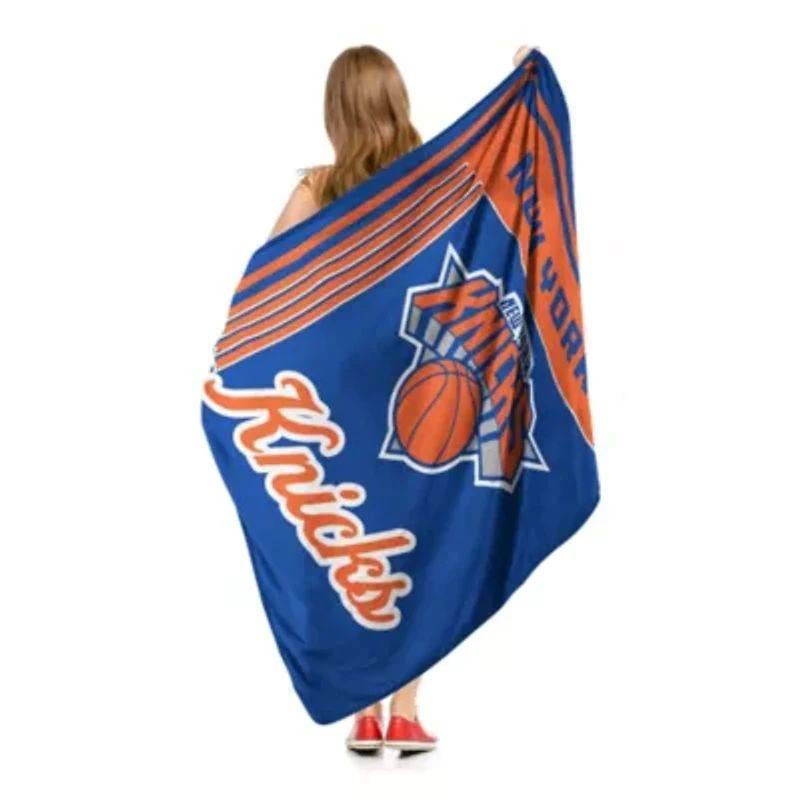 NBA Officially Licensed New York Knicks 46" x 60" Microfiber Throw Blanket