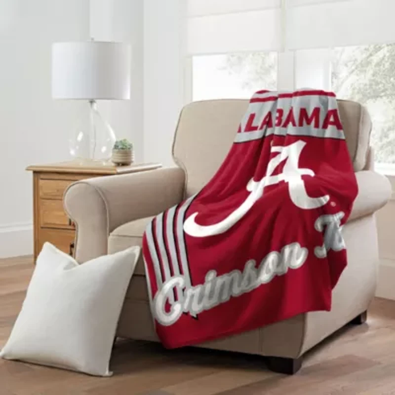 NCAA Officially Licenced Alabama Crimson Tide 46" x 60" Microfiber Throw Blanket