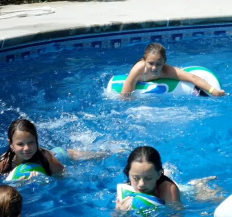Inflatable Pineapple Kiddie Swimming Pool - 5'
