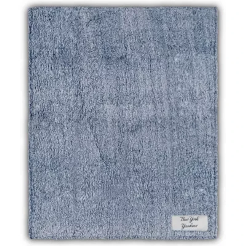 MLB New York Yankees 60'' x 50'' Frosty Fleece Blanket