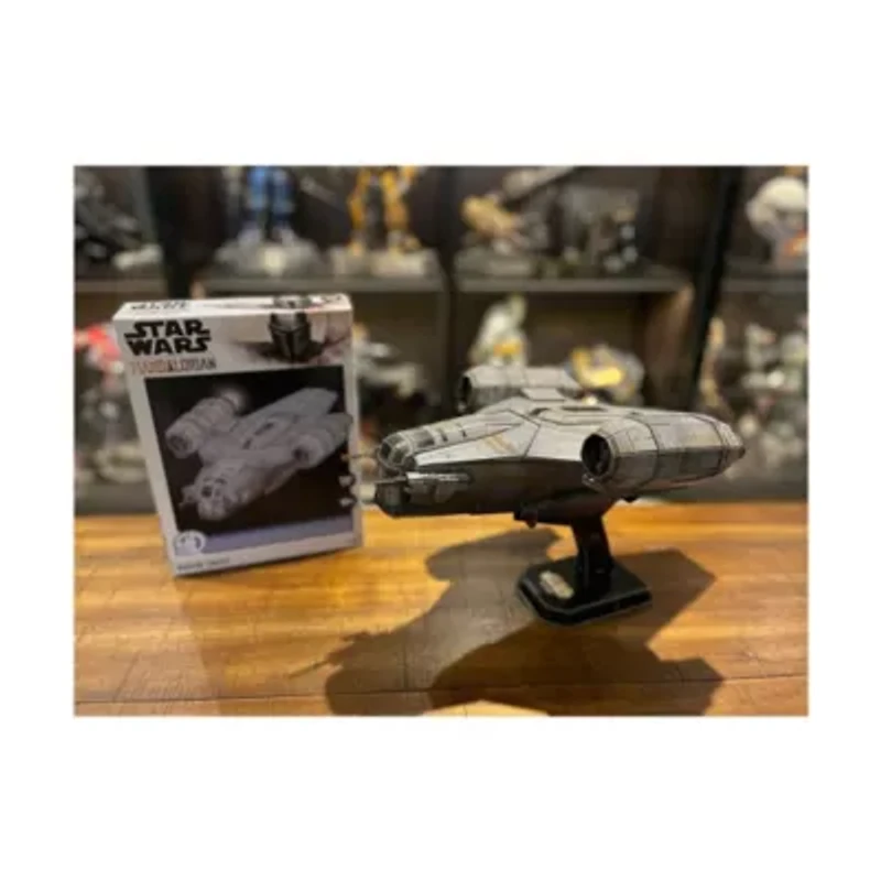 Star Wars - The Mandalorian Razor Crest Paper Model Kit: 140 Pcs