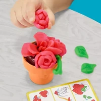 Play-Doh Blooming Flowers Playset and Lil Flowers Bundle