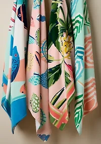 Mixed Shells Print Beach Towel