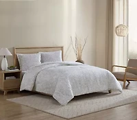 Stearns & Foster Trailing Vines 3 piece Comforter + Sham Set