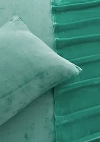 Ultra Soft Velvet Plush Solid Sheet Set
