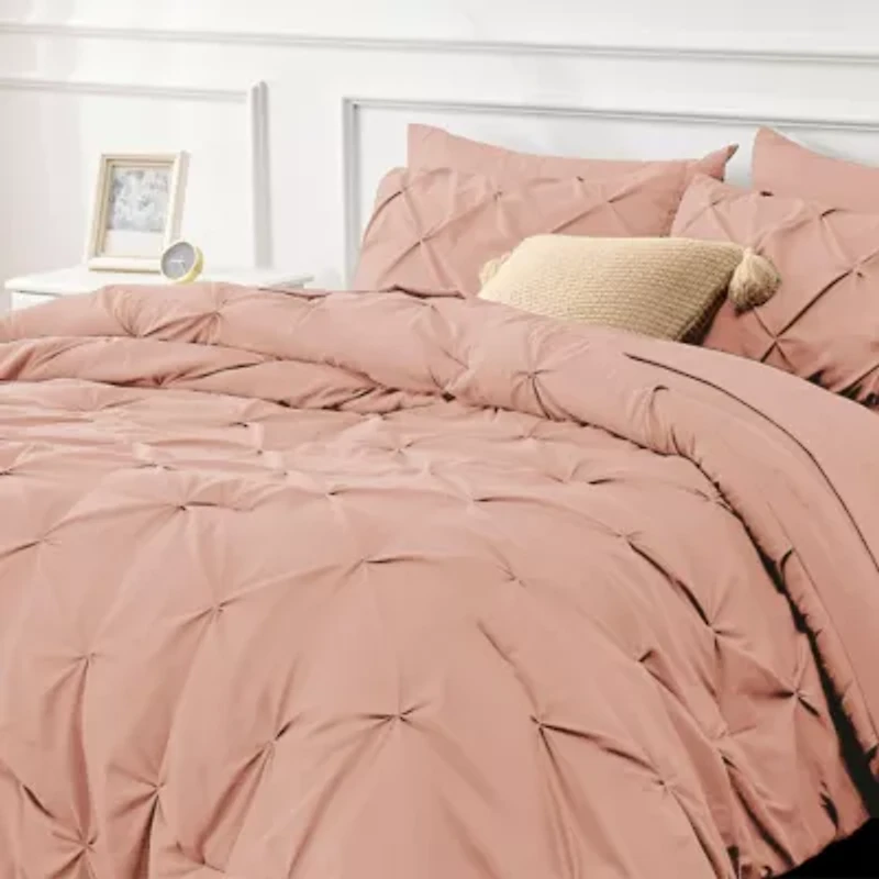 7 Piece GentleSoft™ Pintuck Comforter Bed Bag Set