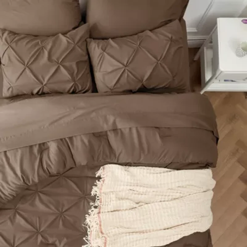 7 Piece GentleSoft™ Pintuck Comforter Bed Bag Set