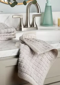 TOWN & COUNTRY LIVING 4-Piece Textured Windowpane Blush Washcloth Set