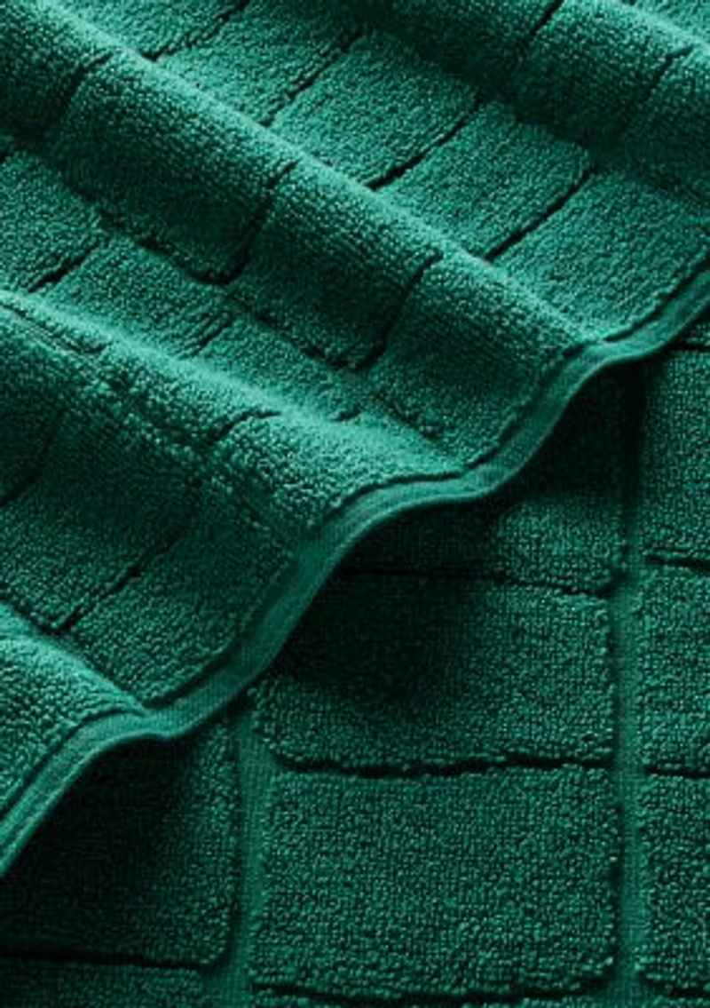 Croc Scale Bath Towel
