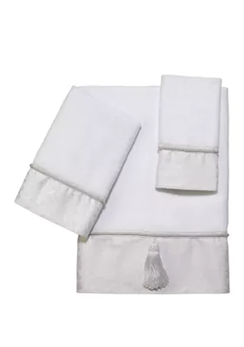 Manor Hill Bath Towel