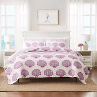 Scallop Shell Reversible Quilt Set