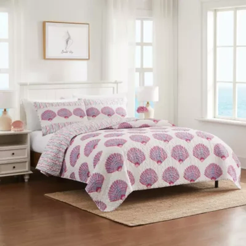 Scallop Shell Reversible Quilt Set