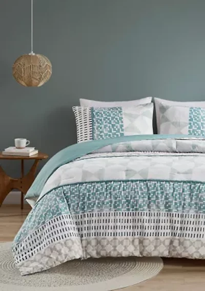 Daria Comforter Set