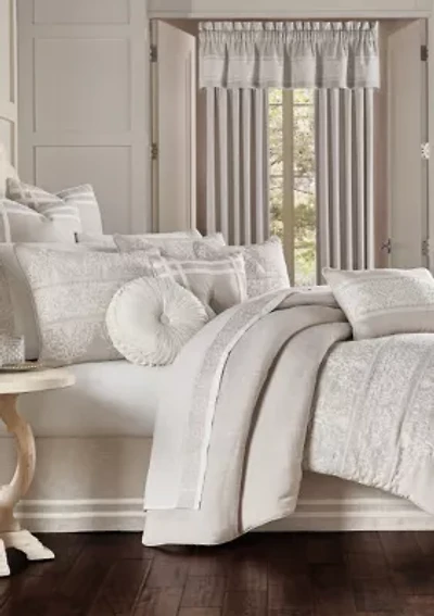 Lauralynn 4pc. Comforter Set