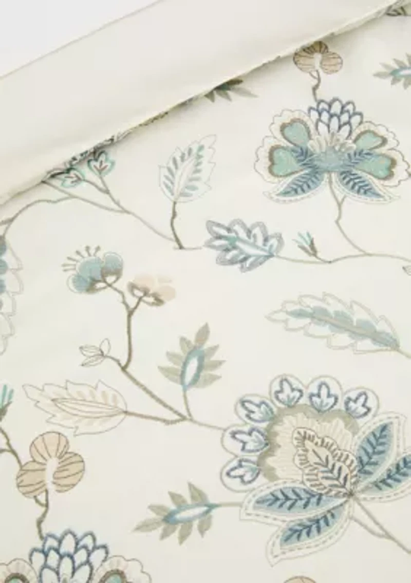 Blossom Queen Comforter Set