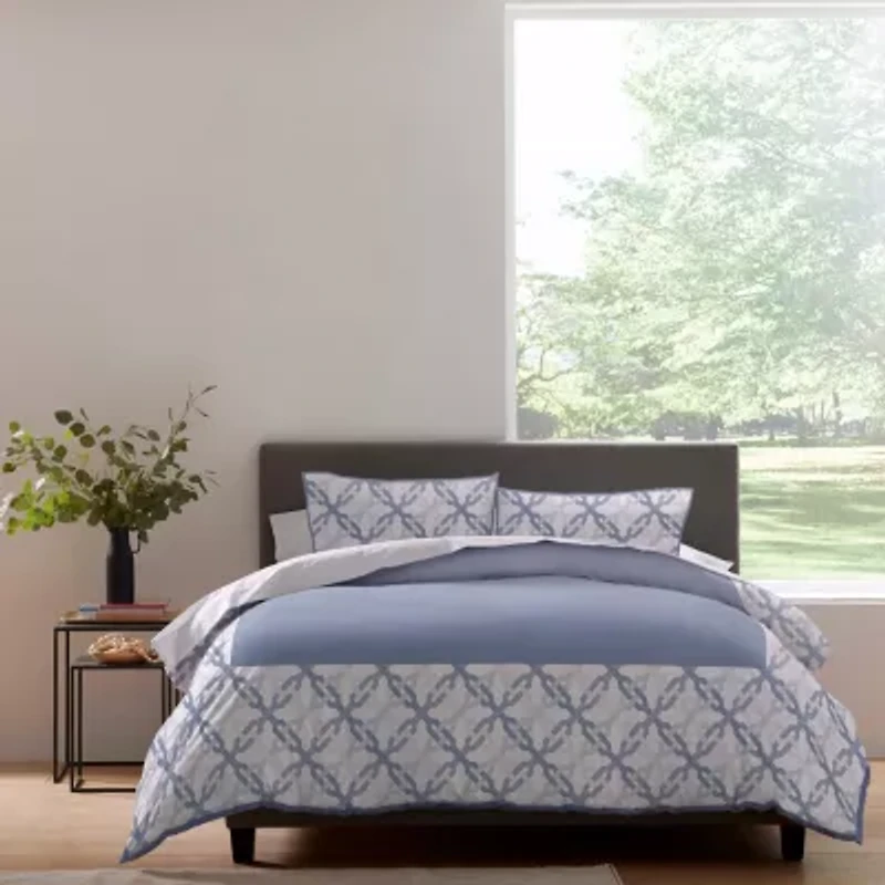 Linea Comforter Set