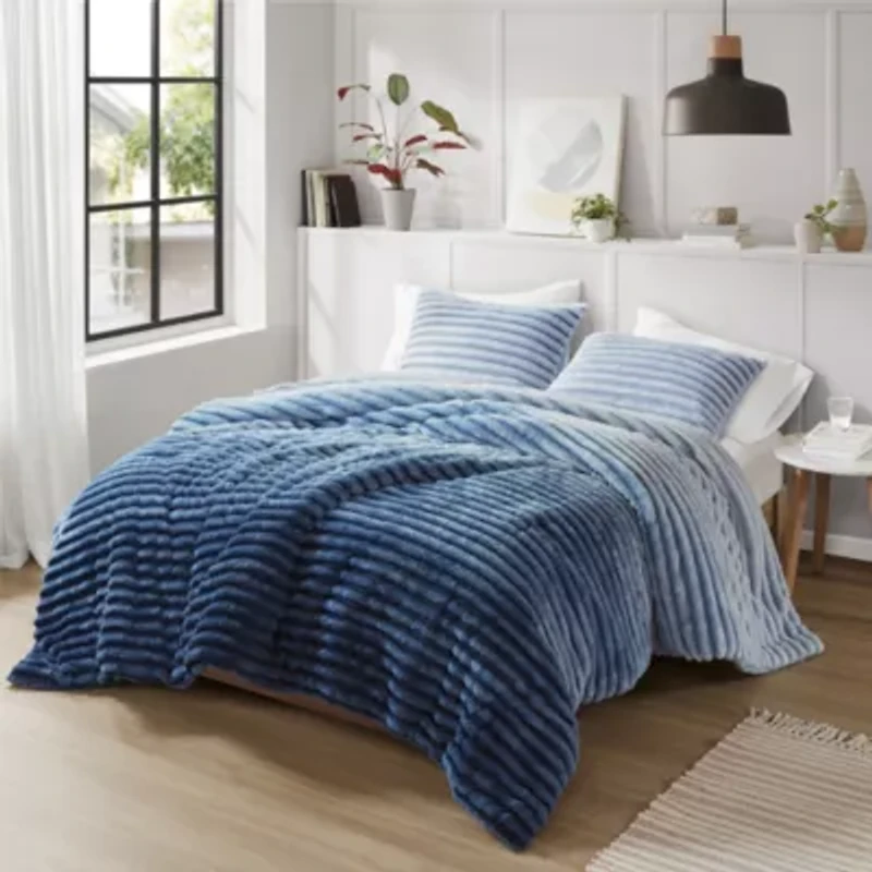 Avril Fluffy Ribbed Plush Comforter Set