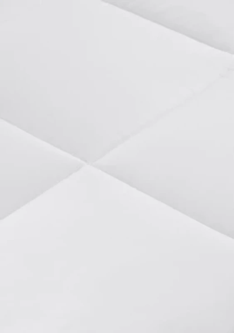 Winfield Percale Luxury Down Alternative Comforter