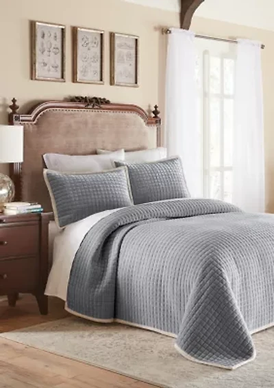 Legacy Velvet Quilt Set