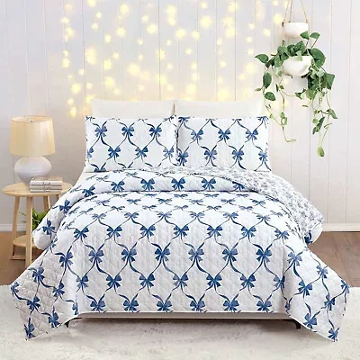 Abigail Bow Reversible Quilt Set