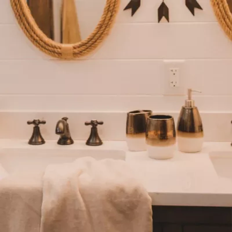 Running Remuda Ceramic Countertop Bathroom Set
