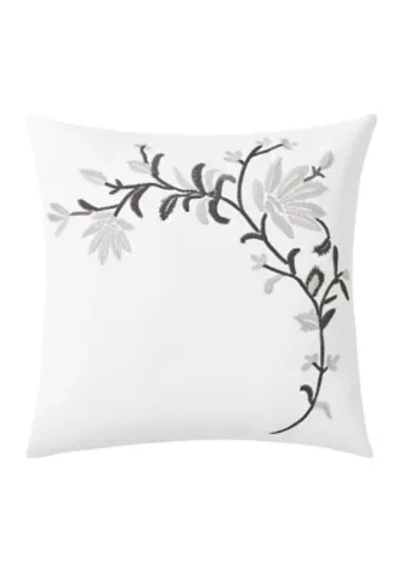 White Gemilli Comforter Set