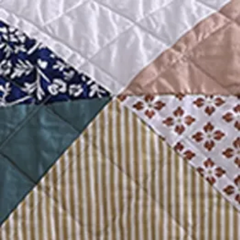 Floral Patchwork Quilt Set